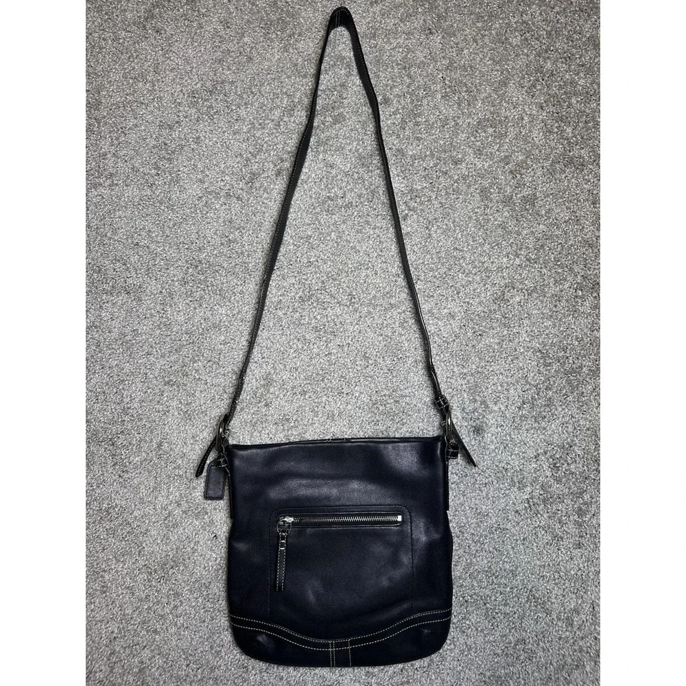 Coach Y2K Era Black Leather Shoulder Bag Purse F10938 Contrast Stitch EUC